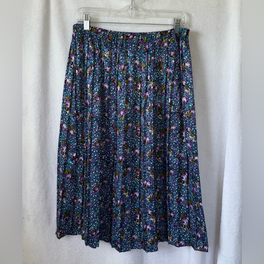 Vintage size 14 purple floral pleated skirt